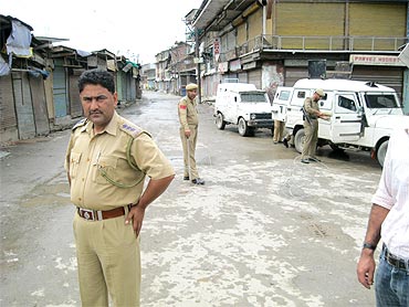Kashmir Police, Kashmir, Islamic Scholar,