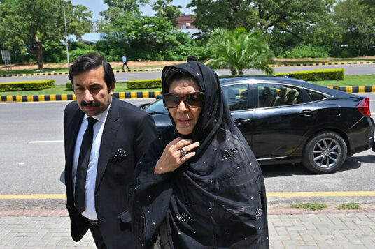 Imran’s sister arrives at IHC ahead of the announcement of the much anticipated verdict.
